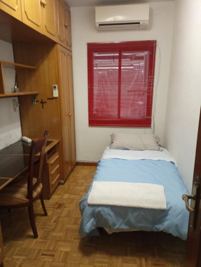 2-Centro Hab Compartida Masculina 8X Bed & Breakfast Мадрид Екстериор снимка