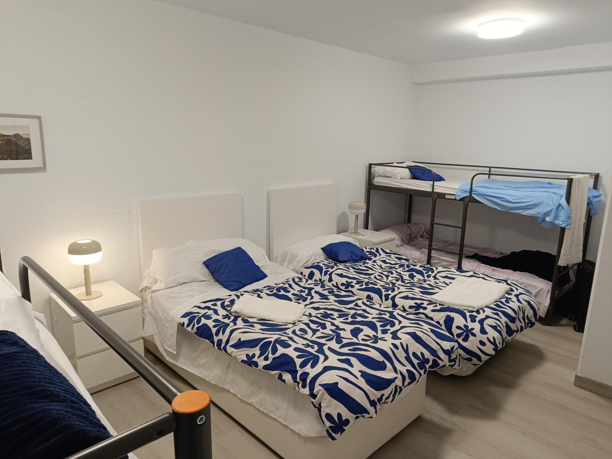 2-Centro Hab Compartida Masculina 8X Bed & Breakfast Мадрид Екстериор снимка
